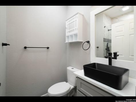 8619 Oak Ledge San Antonio TX 78217