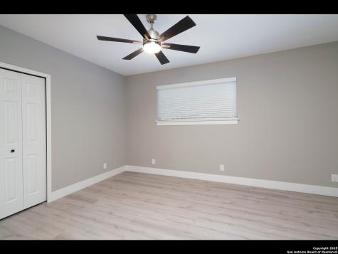 8619 Oak Ledge San Antonio TX 78217