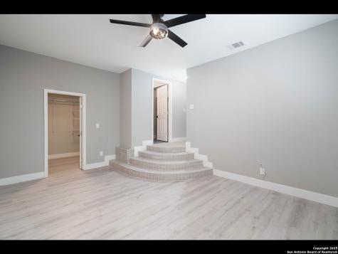 8619 Oak Ledge San Antonio TX 78217