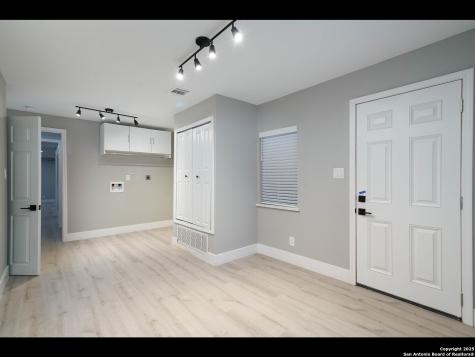 8619 Oak Ledge San Antonio TX 78217
