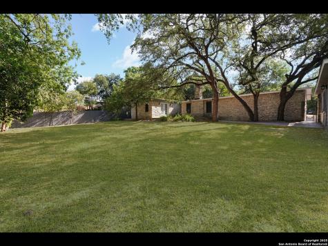 8619 Oak Ledge San Antonio TX 78217