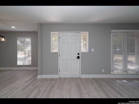 8619 Oak Ledge San Antonio TX 78217