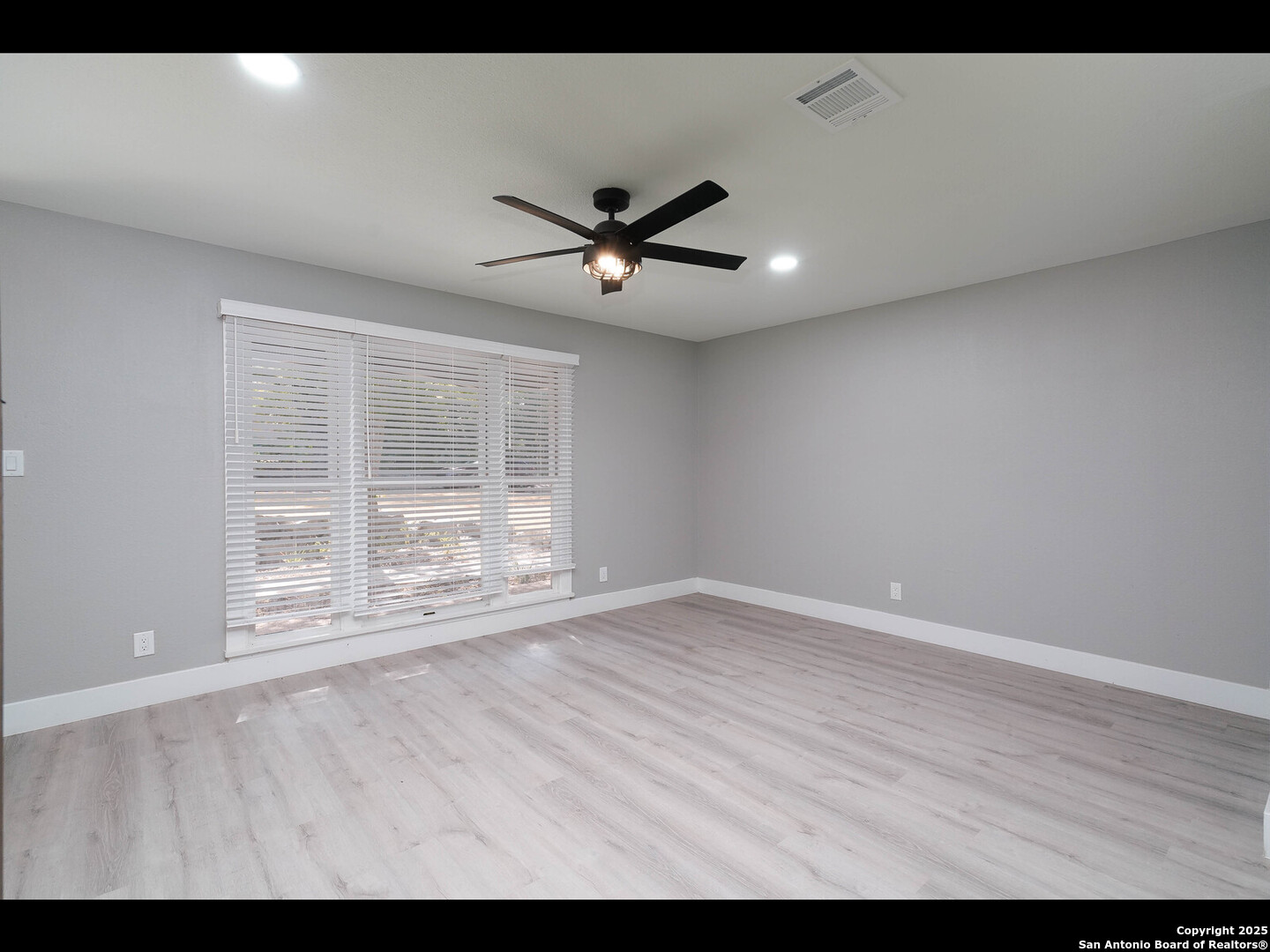 8619 Oak Ledge San Antonio TX 78217