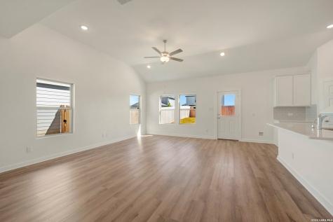 8638 Rucker Pond Trail San Antonio TX 78252