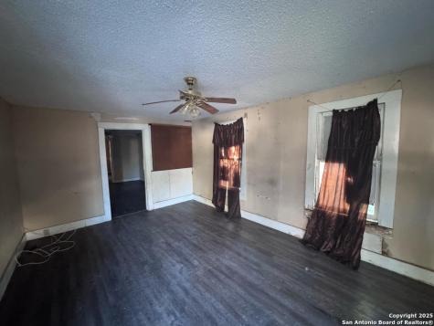 910 Green San Antonio TX 78225