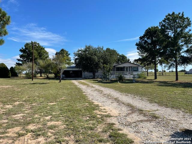 803 Encino Circle Floresville TX 78114