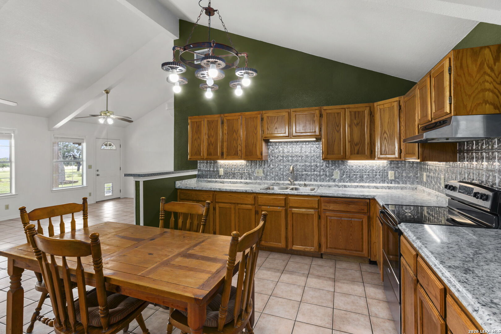1892 N Thunder Creek Road Utopia TX 78884