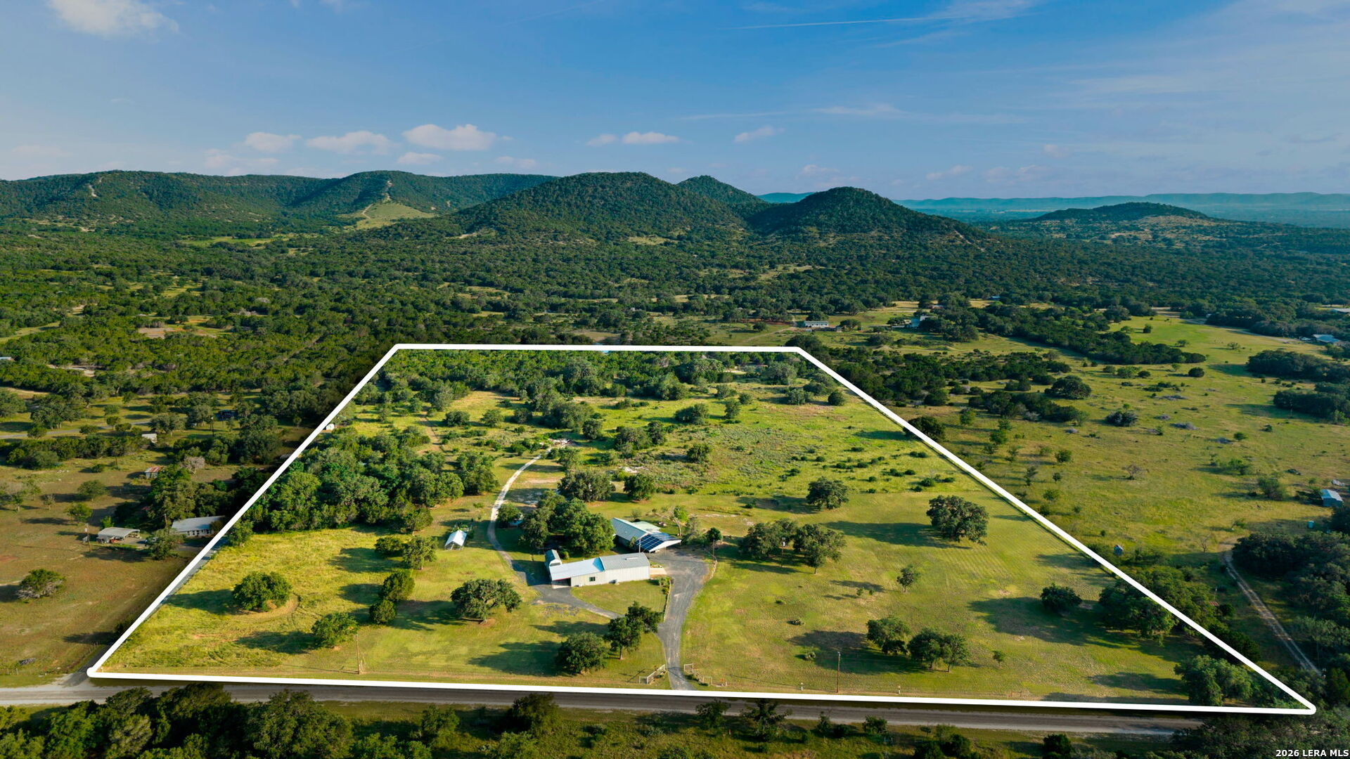 1892 N Thunder Creek Road Utopia TX 78884