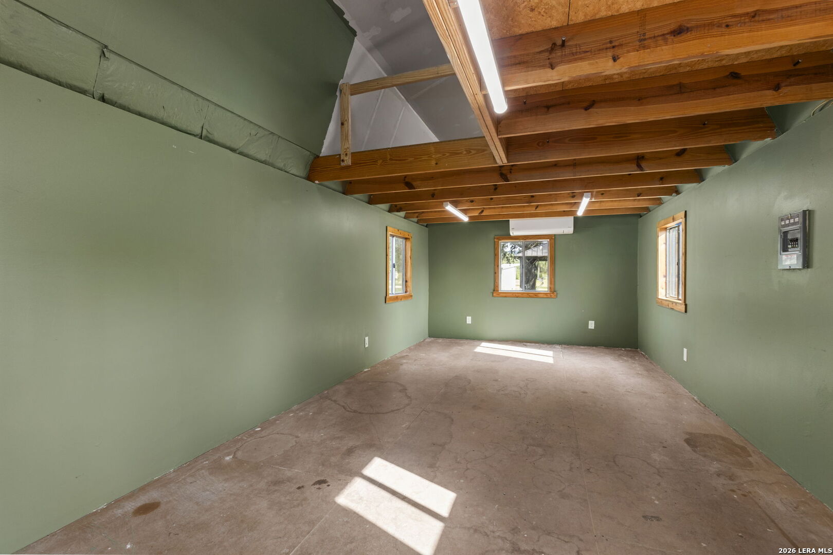 1892 N Thunder Creek Road Utopia TX 78884