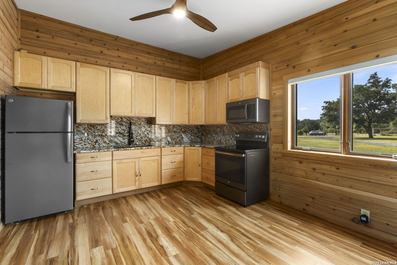 1892 N Thunder Creek Road Utopia TX 78884