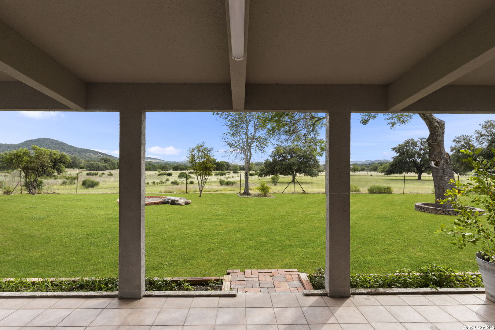 1892 N Thunder Creek Road Utopia TX 78884