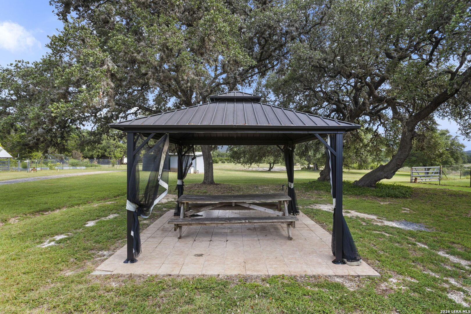 1892 N Thunder Creek Road Utopia TX 78884