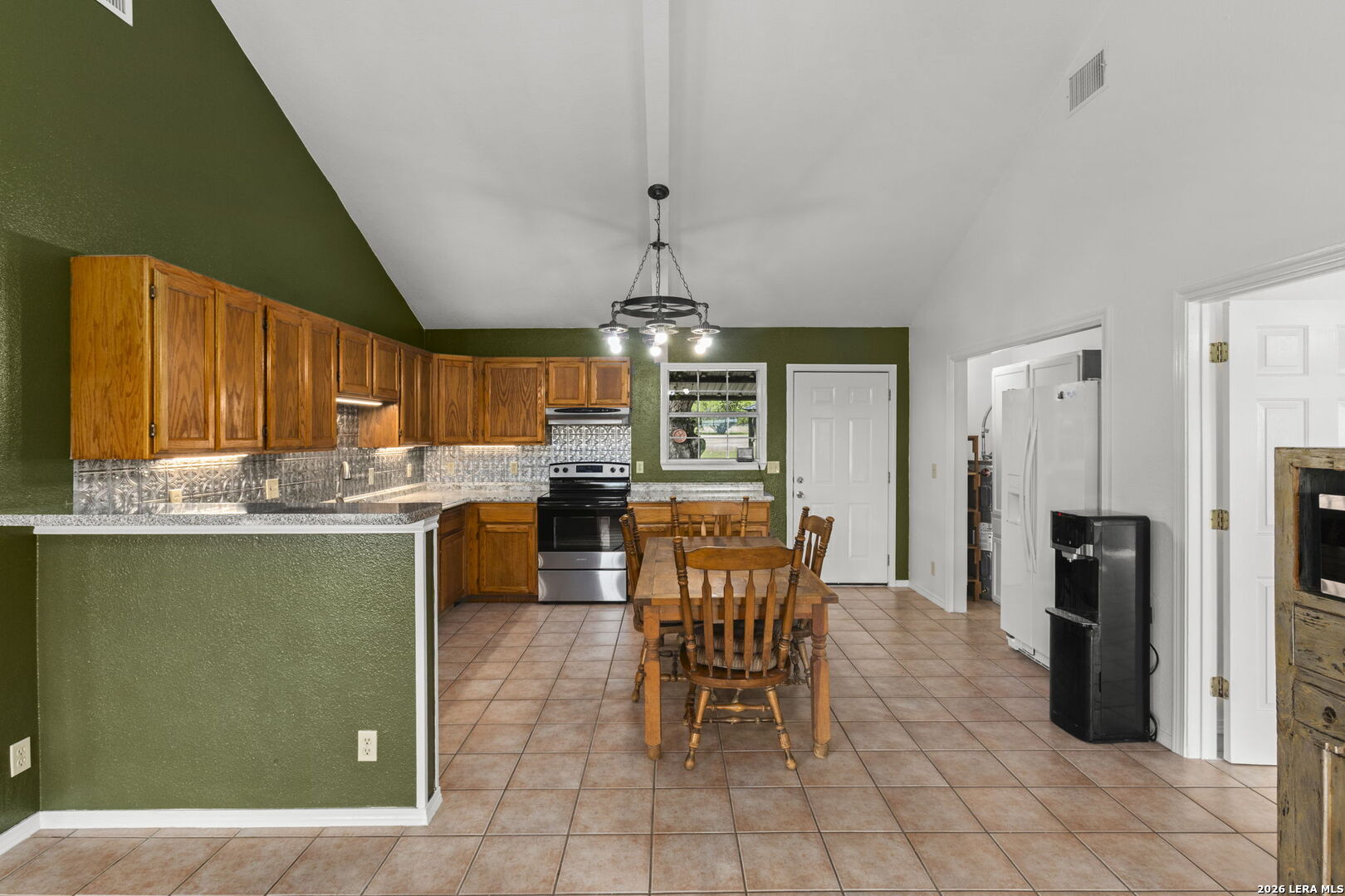 1892 N Thunder Creek Road Utopia TX 78884