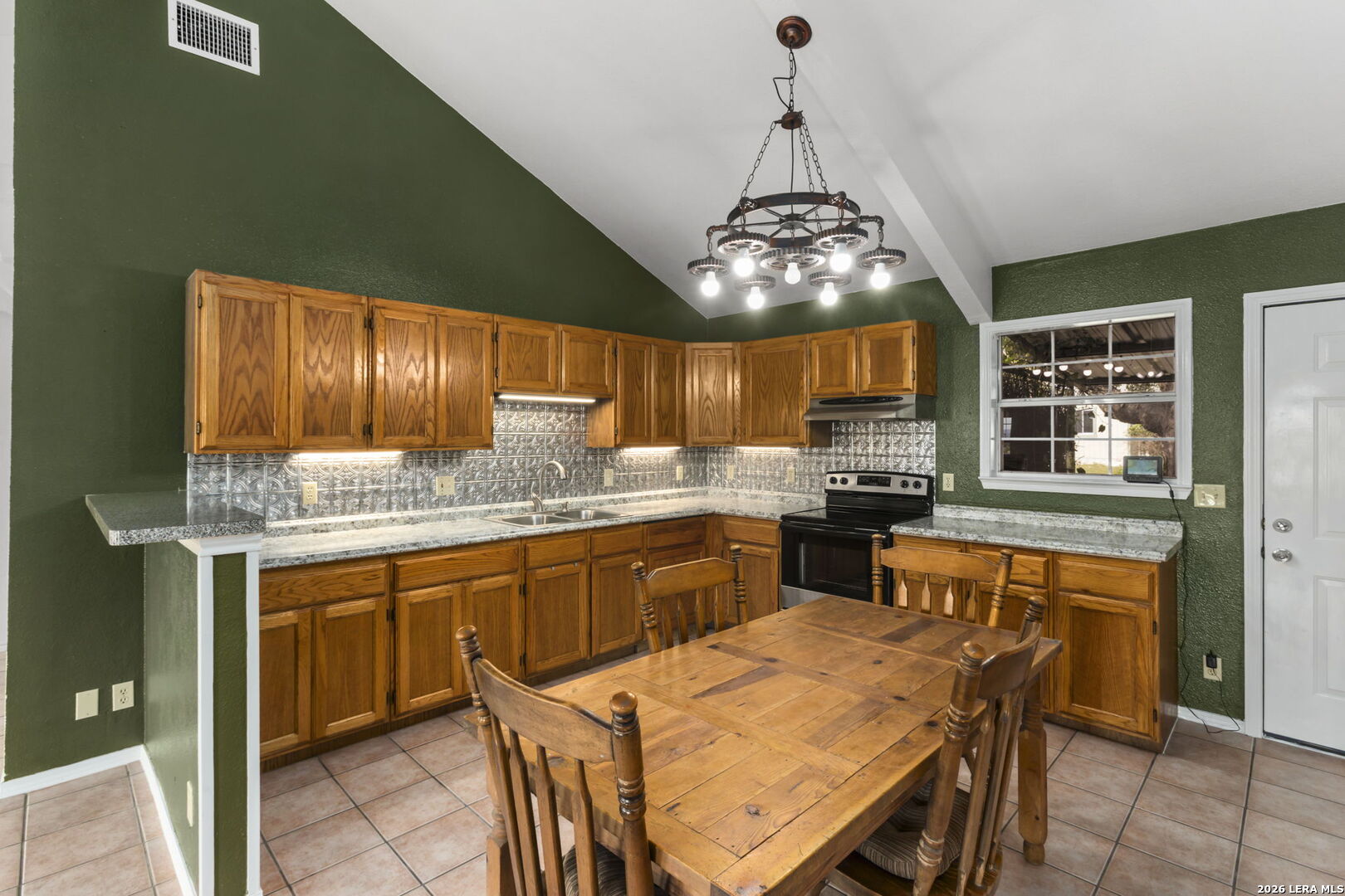 1892 N Thunder Creek Road Utopia TX 78884