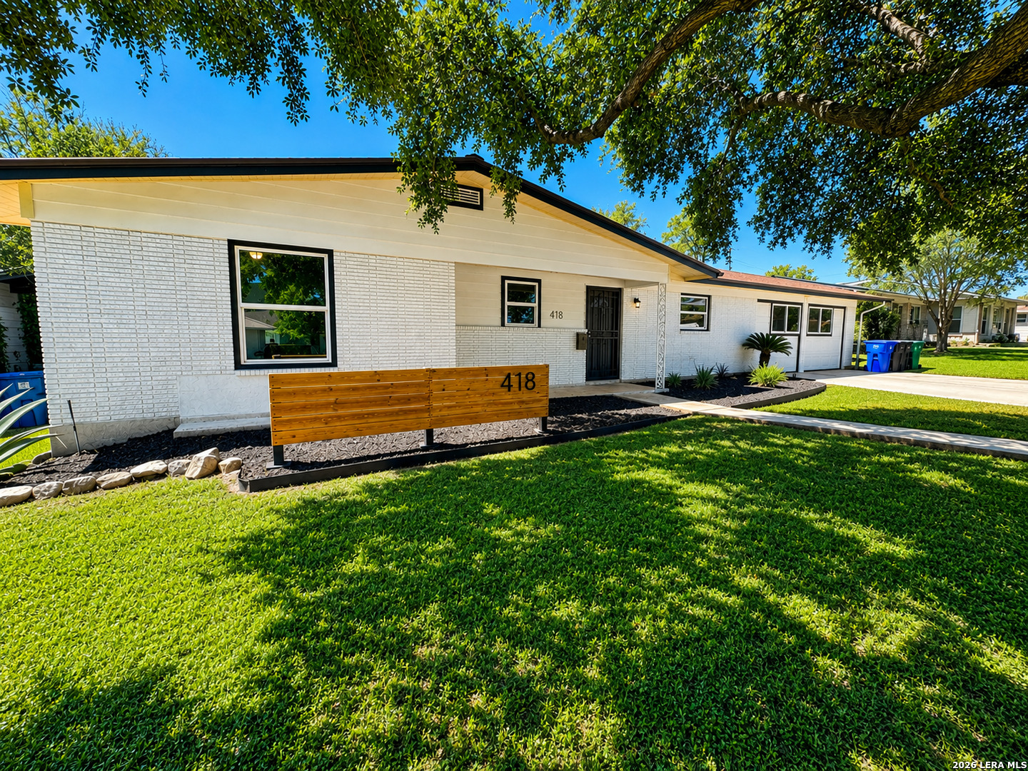 418 Redcliff Drive San Antonio TX 78216