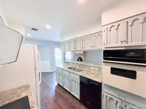 10402 Redlawn San Antonio TX 78230