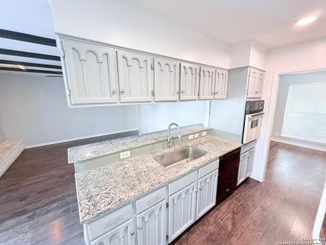 10402 Redlawn San Antonio TX 78230