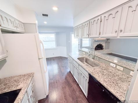 10402 Redlawn San Antonio TX 78230