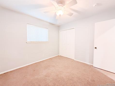 10402 Redlawn San Antonio TX 78230
