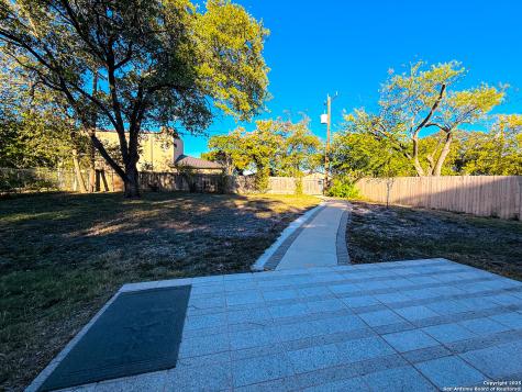 10402 Redlawn San Antonio TX 78230