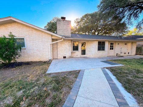 10402 Redlawn San Antonio TX 78230