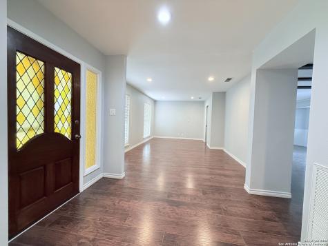 10402 Redlawn San Antonio TX 78230