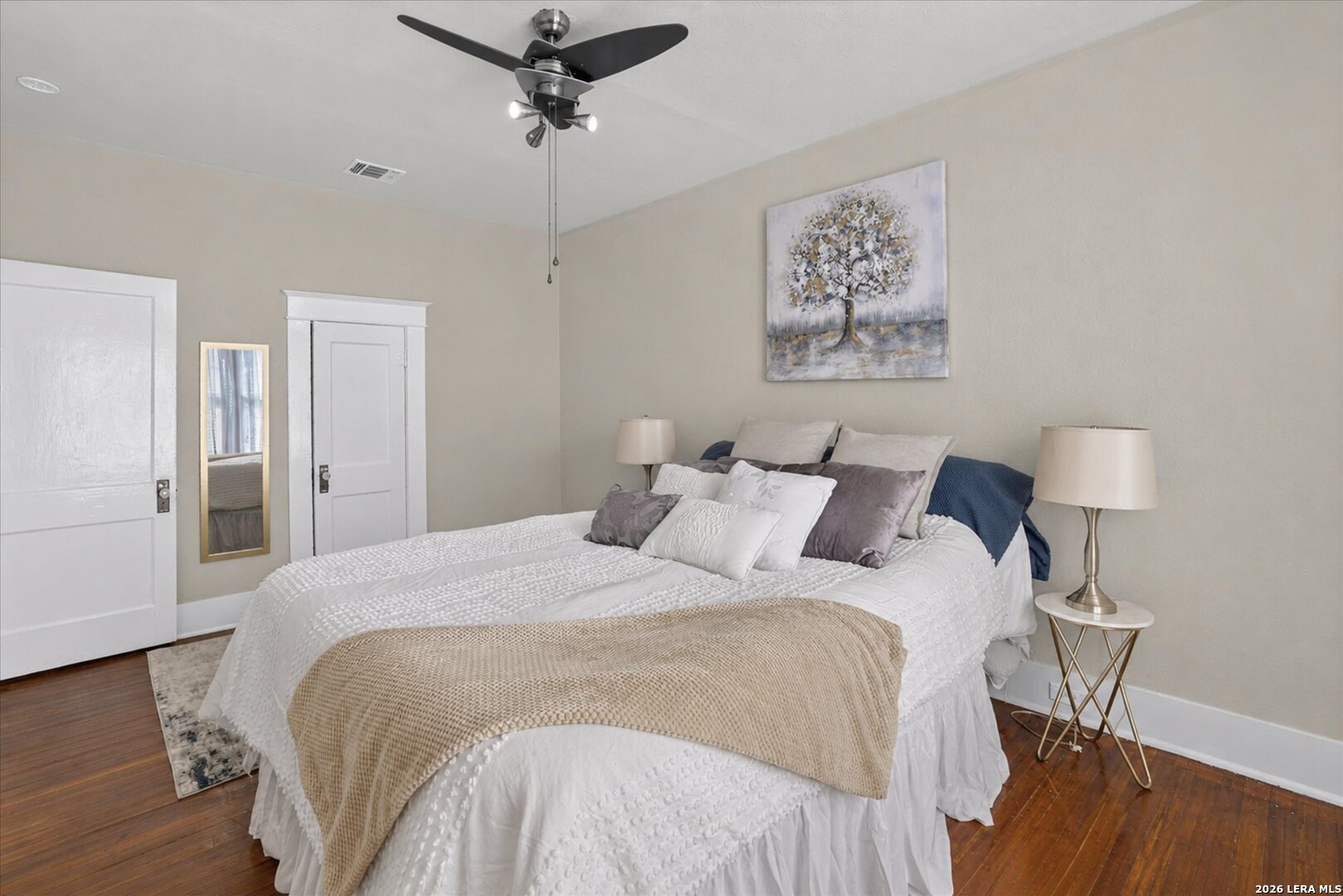 1039 W Russell Place San Antonio TX 78212