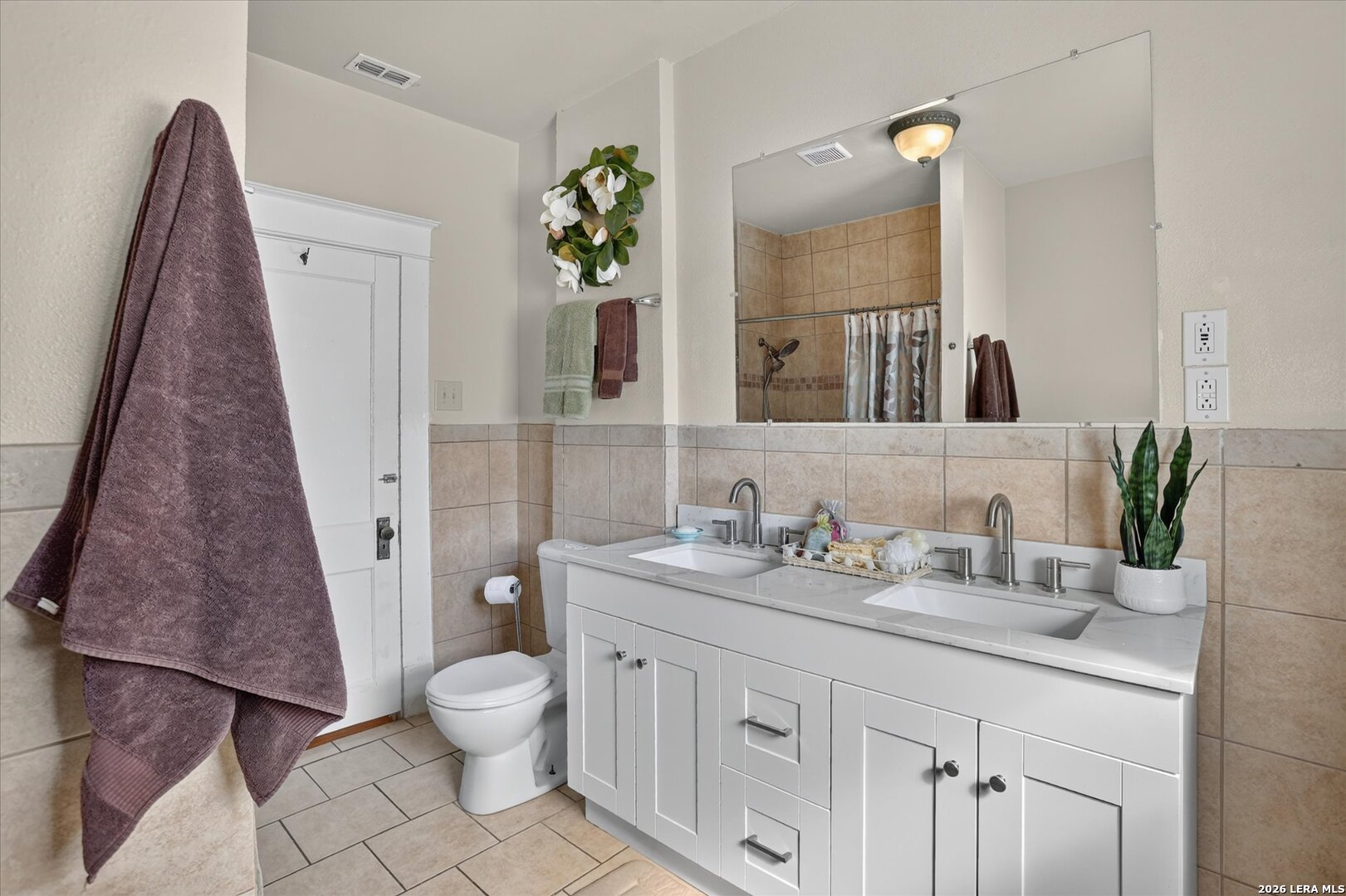 1039 W Russell Place San Antonio TX 78212