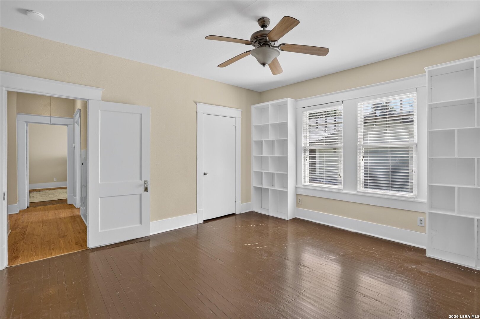 1039 W Russell Place San Antonio TX 78212
