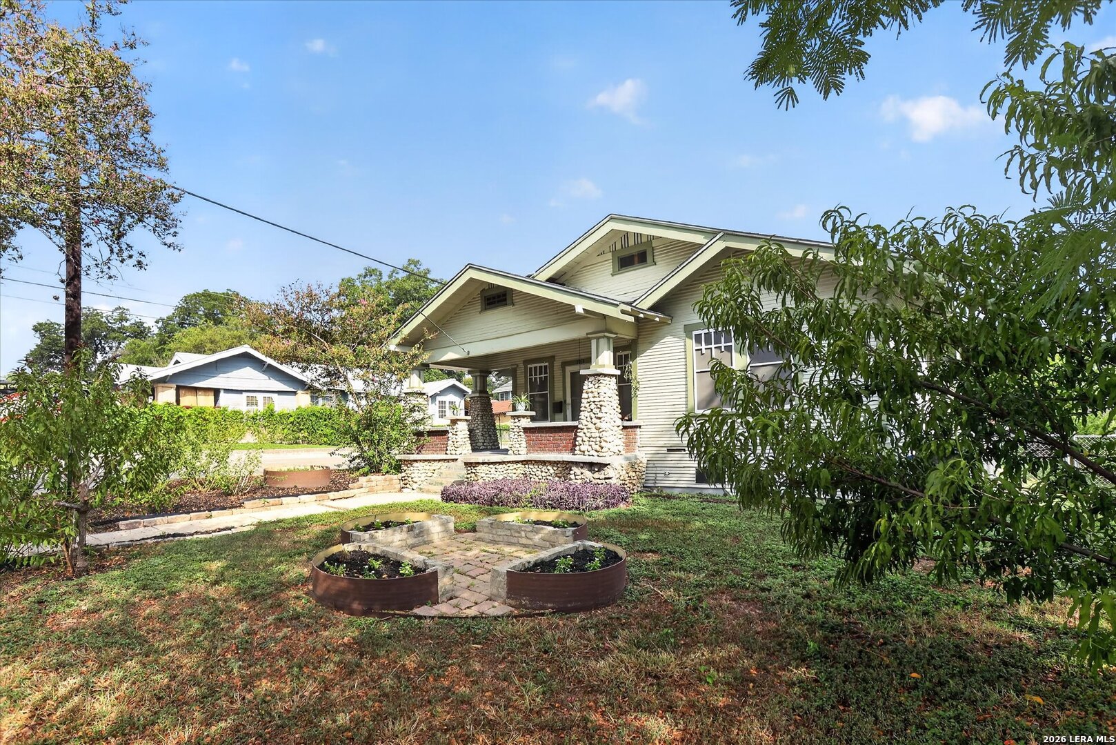 1039 W Russell Place San Antonio TX 78212