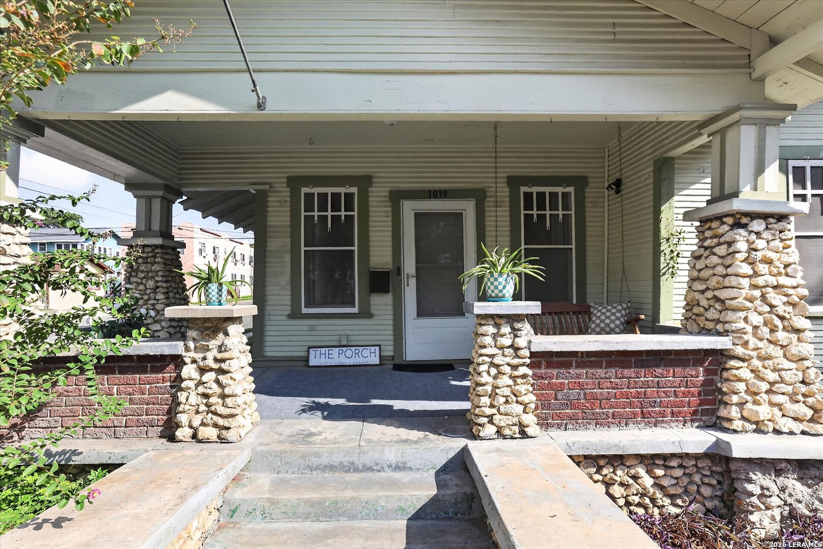 1039 W Russell Place San Antonio TX 78212