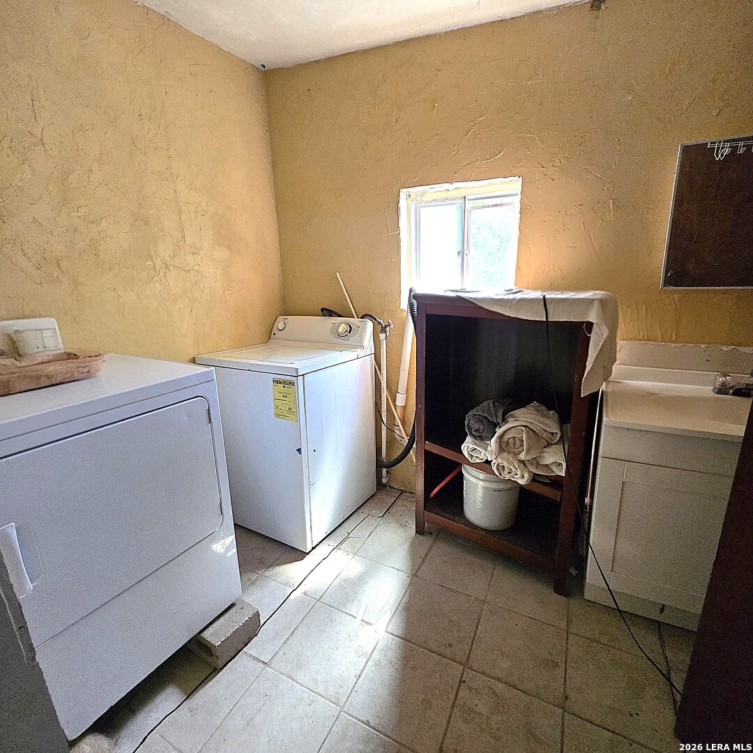 2885 Fm 1796 Dhanis TX 78850