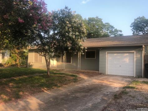 715 Jefferson Avenue Seguin TX 78155