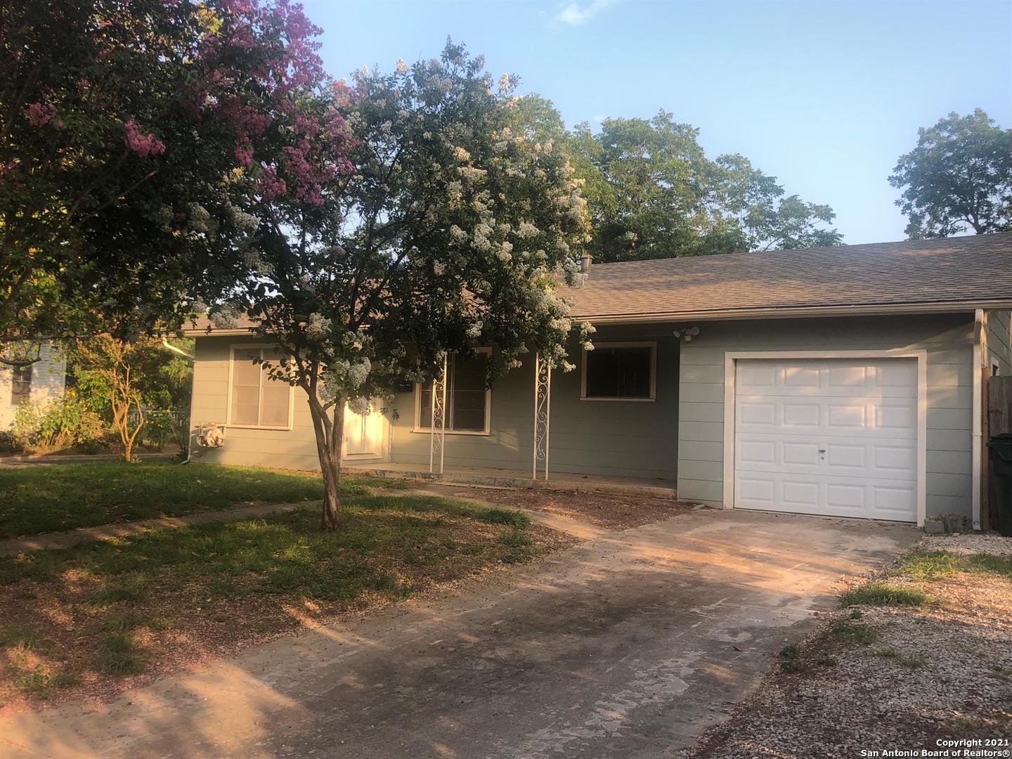 715 Jefferson Avenue Seguin TX 78155