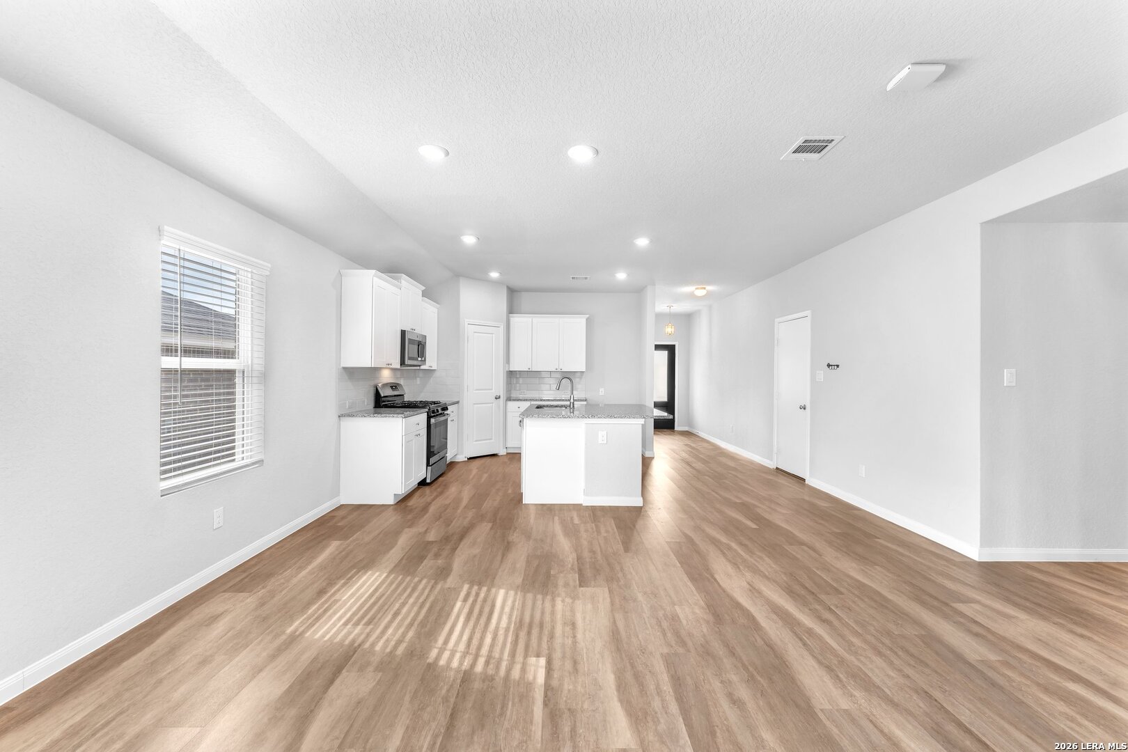 1044 Raceland San Antonio TX 78245