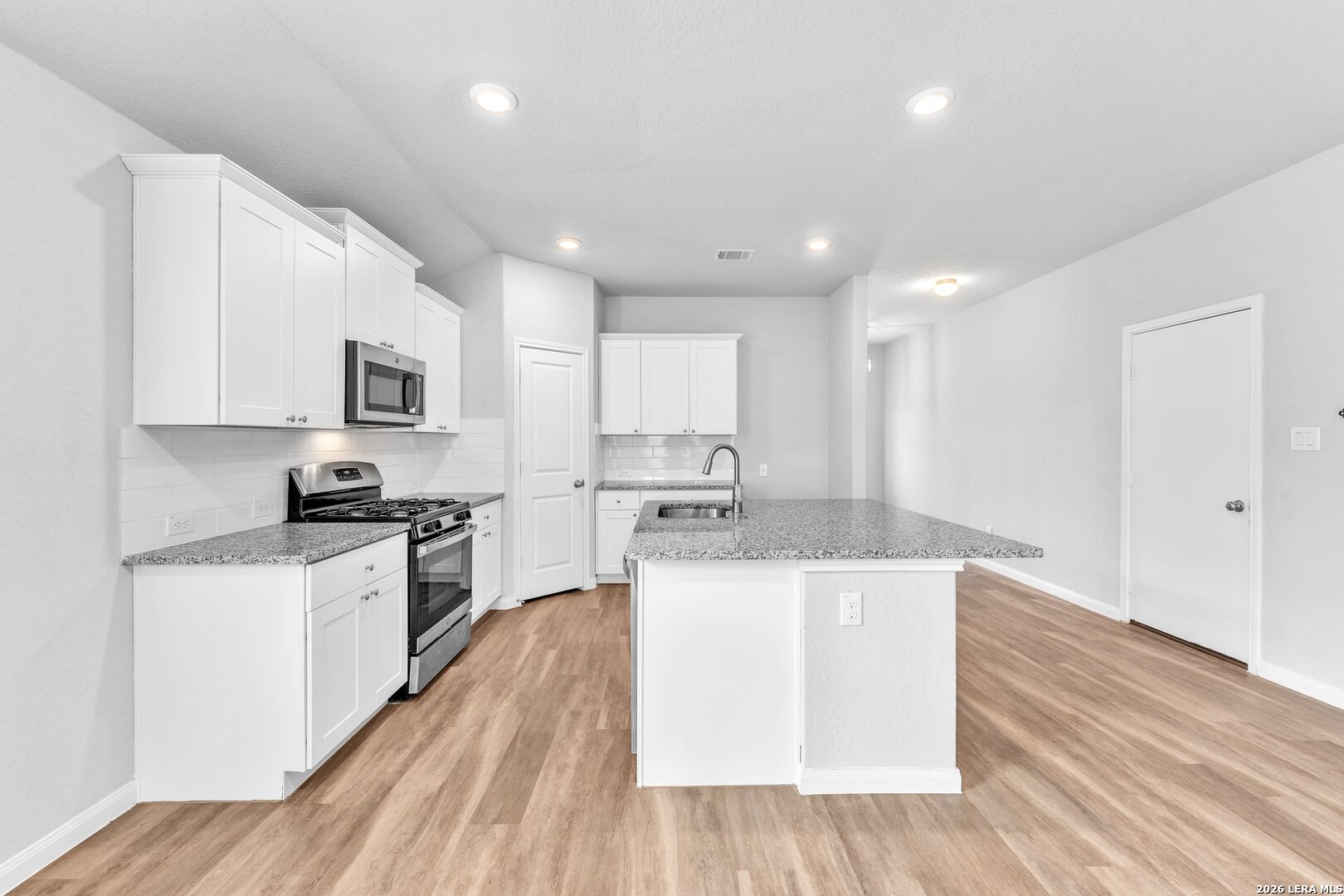 1044 Raceland San Antonio TX 78245