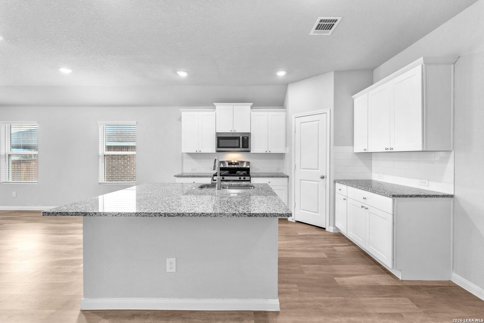 1044 Raceland San Antonio TX 78245
