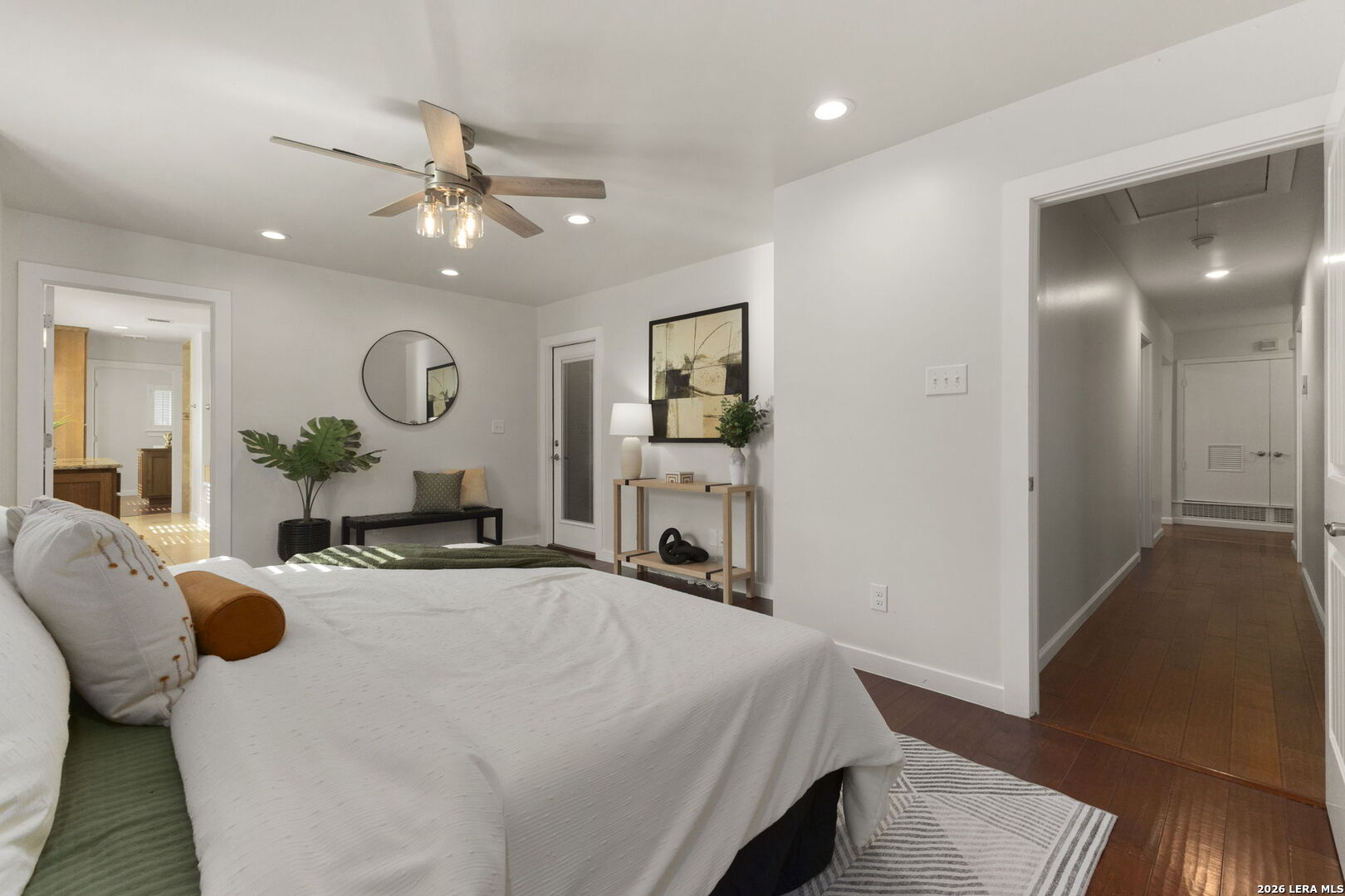 2126 E Lawndale San Antonio TX 78209