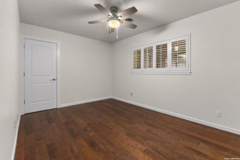 2126 E Lawndale San Antonio TX 78209