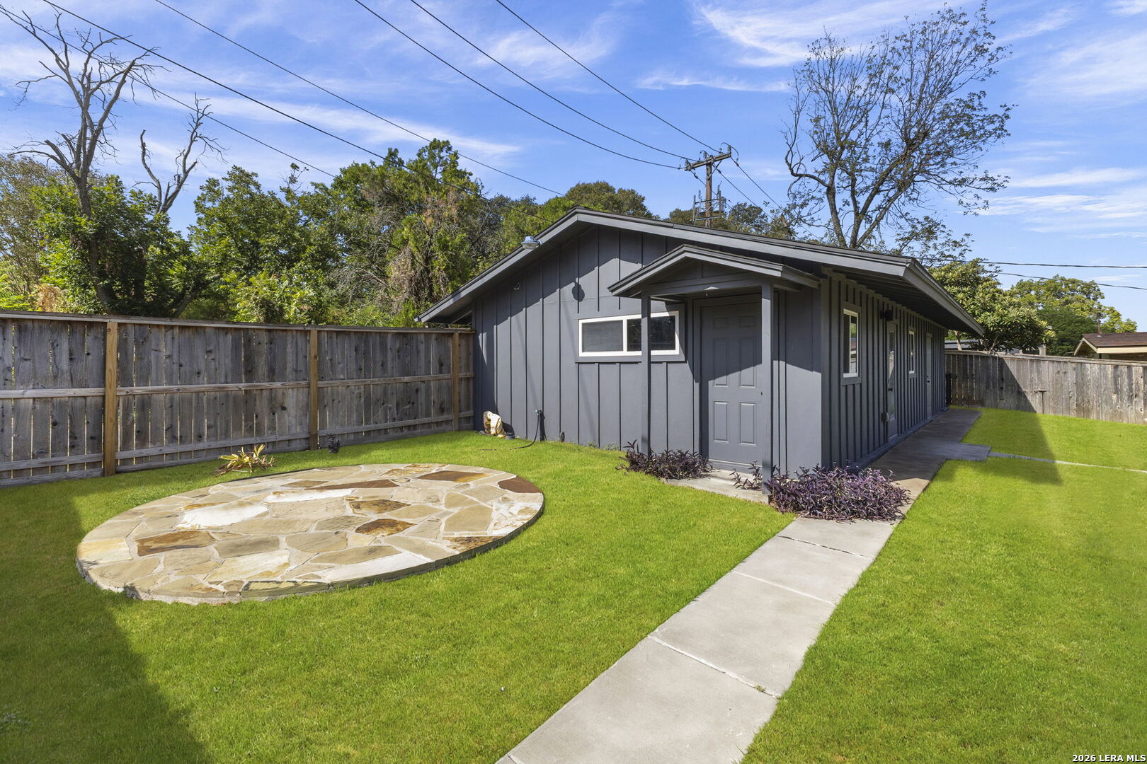 2126 E Lawndale San Antonio TX 78209