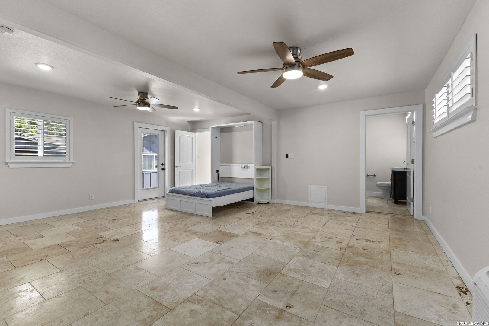 2126 E Lawndale San Antonio TX 78209