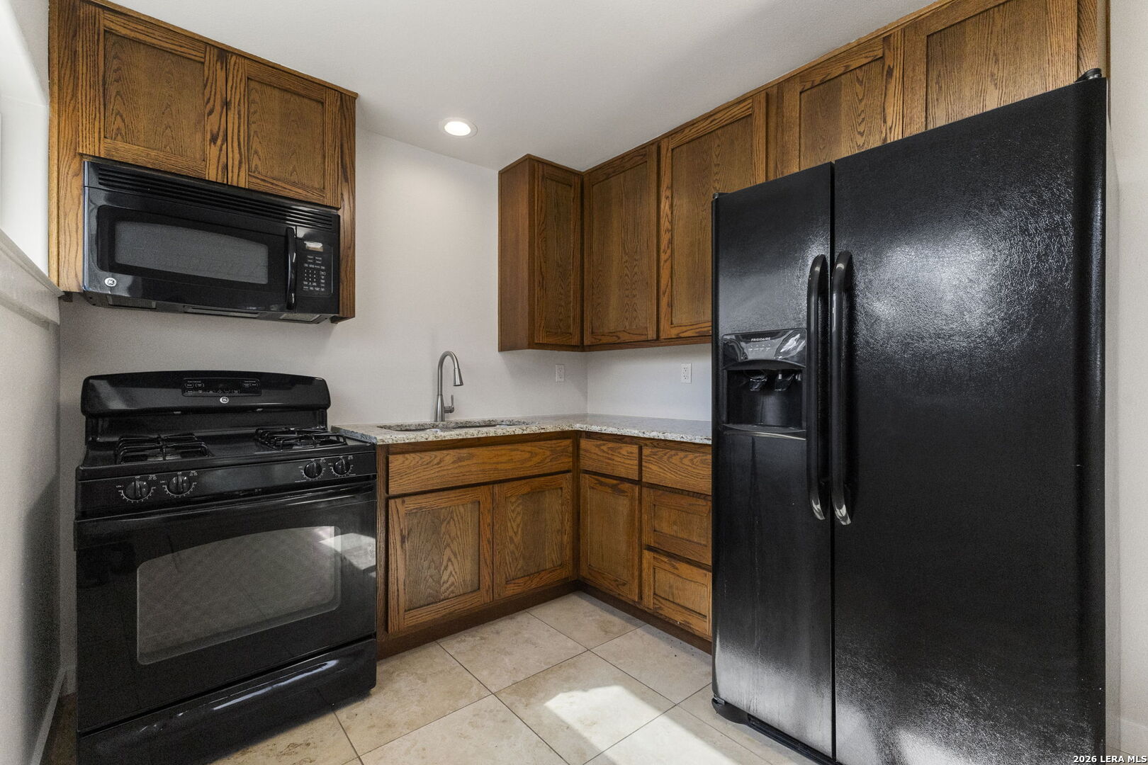 2126 E Lawndale San Antonio TX 78209