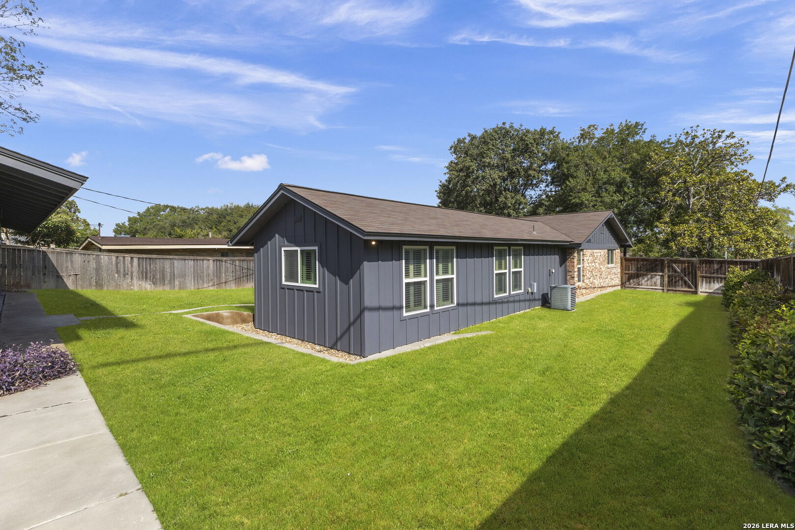 2126 E Lawndale San Antonio TX 78209