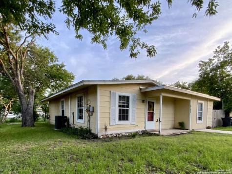 6122 Bright Valley Drive San Antonio TX 78242