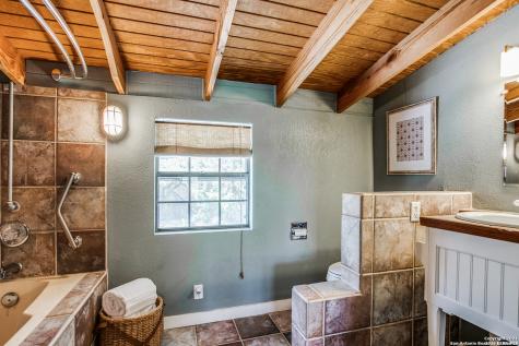 253 Water Crest Pipe Creek TX 78063