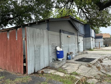 423 Burton Avenue San Antonio TX 78221