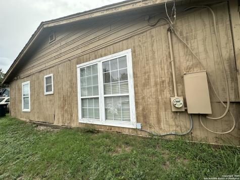 423 Burton Avenue San Antonio TX 78221