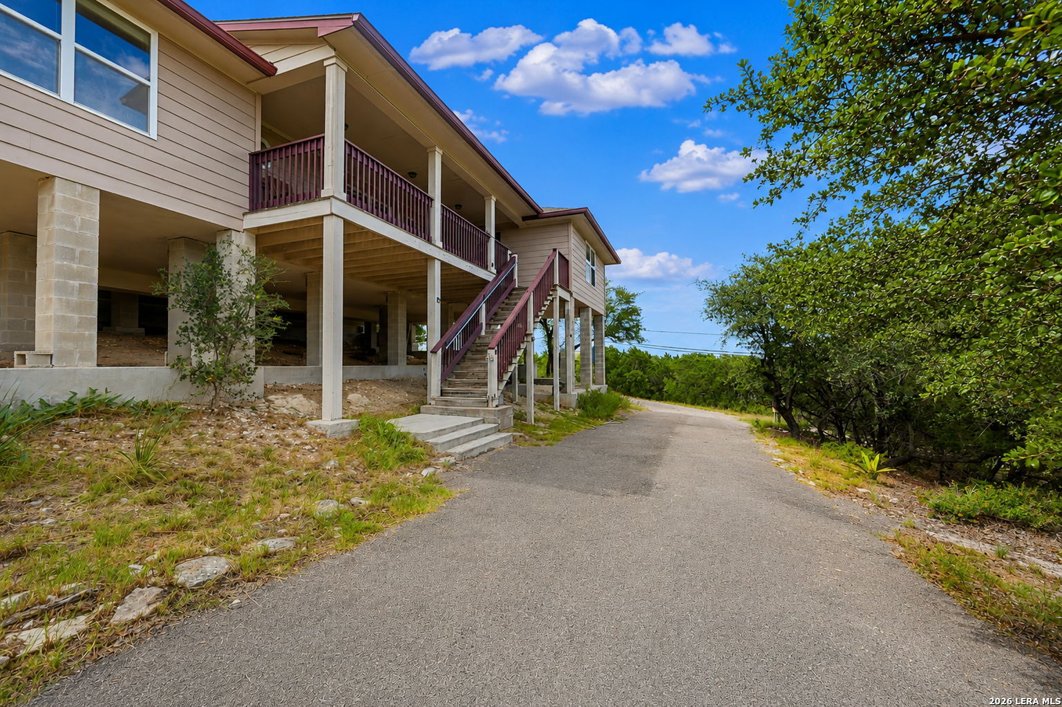 327 Lakeridge Loop Lakehills TX 78063