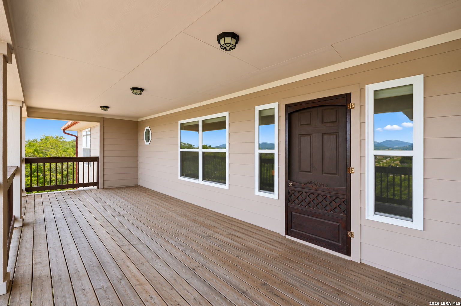 327 Lakeridge Loop Lakehills TX 78063