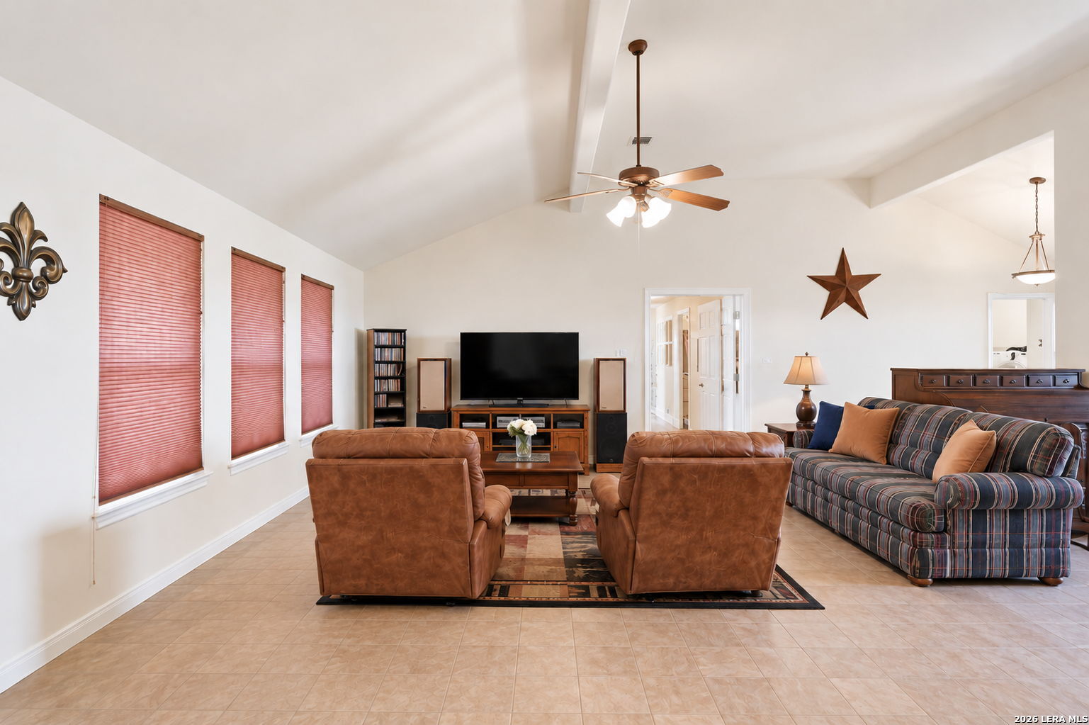 327 Lakeridge Loop Lakehills TX 78063
